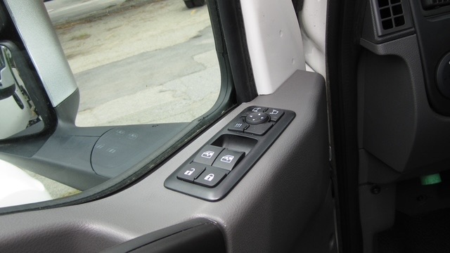 2025-INTERNATIONAL-HV607-SBA-CAB-CHASSIS-1829025-4 2025-INTERNATIONAL-HV607-SBA-CAB-CHASSIS-1829025-4